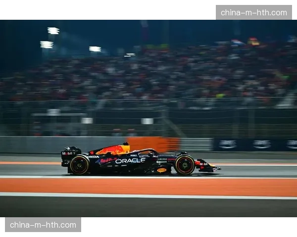 最后一圈,塞恩斯冲线后TR中激动到哽咽的瞬间 最后一圈,塞恩斯冲线后TR中激动到哽咽的瞬间