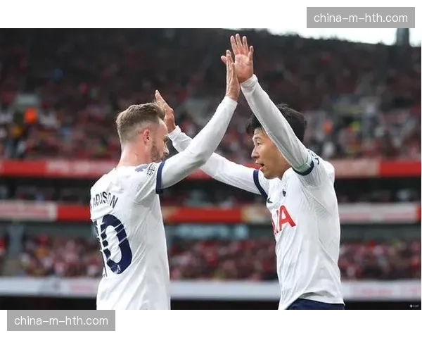 热刺vs布莱顿：上半场热刺1-0领先，孙兴慜破门